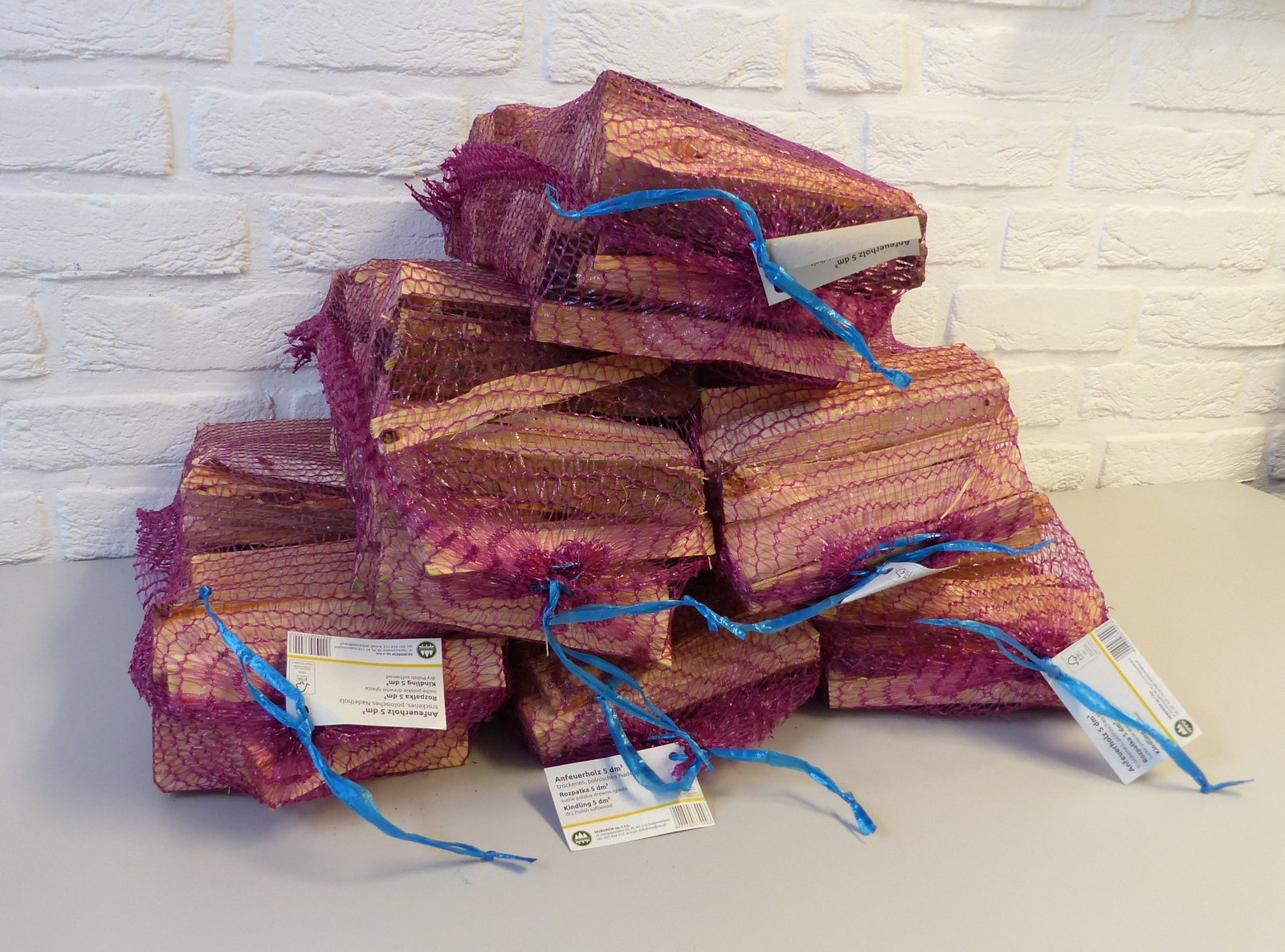 Anfeuerholz 6 x 3 kg Nadelholz – Ofentrockenes Anzündholz in Netzen für Kamin und Ofen