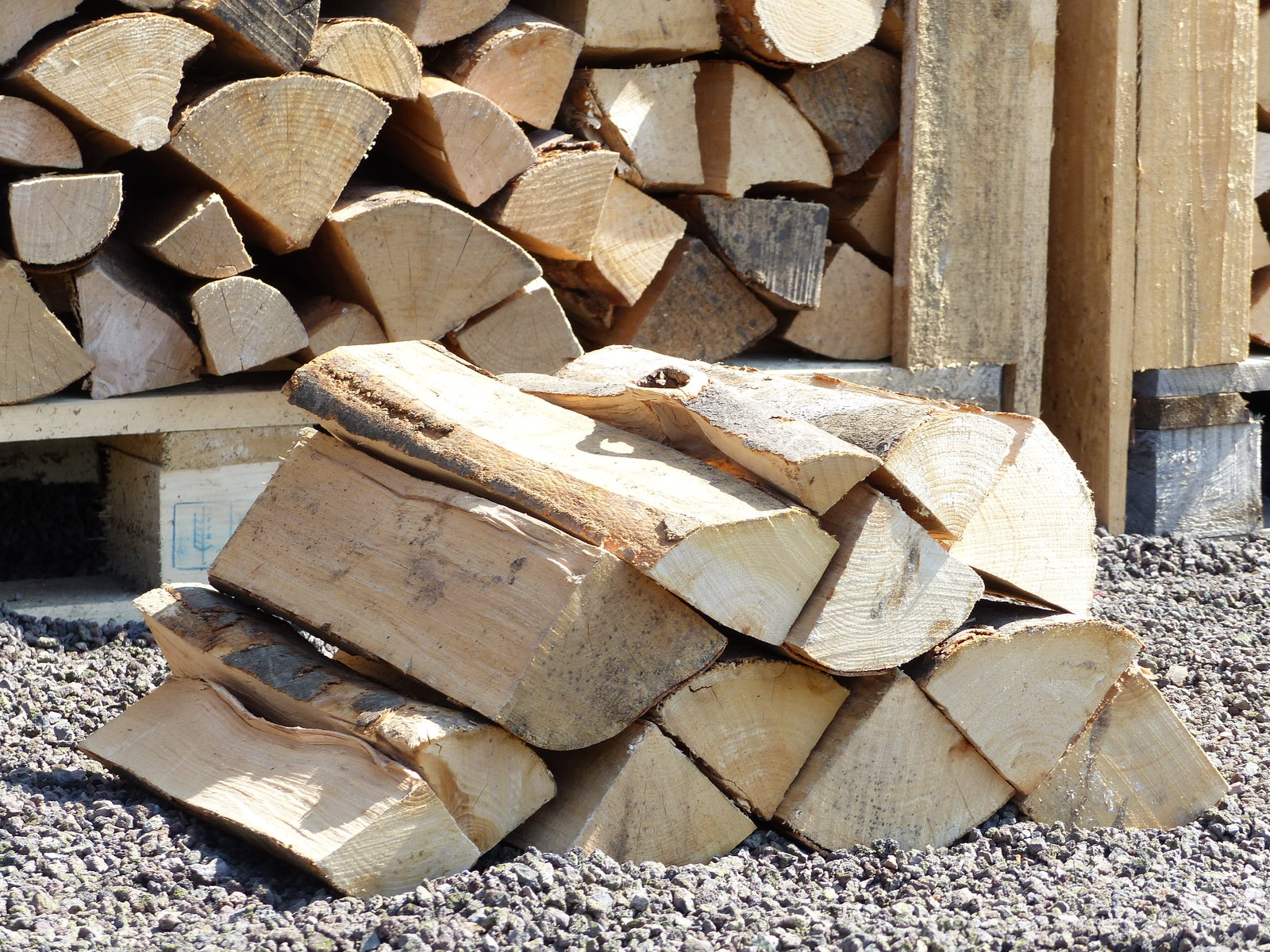 10 Kg Feuerholz Kaminholz Brennholz Buche trocken Premiumqualität 33 cm