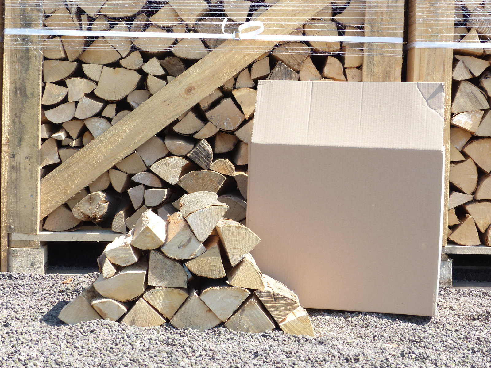 20 Kg Feuerholz Brennholz Kaminholz Buche trocken Premiumqualität