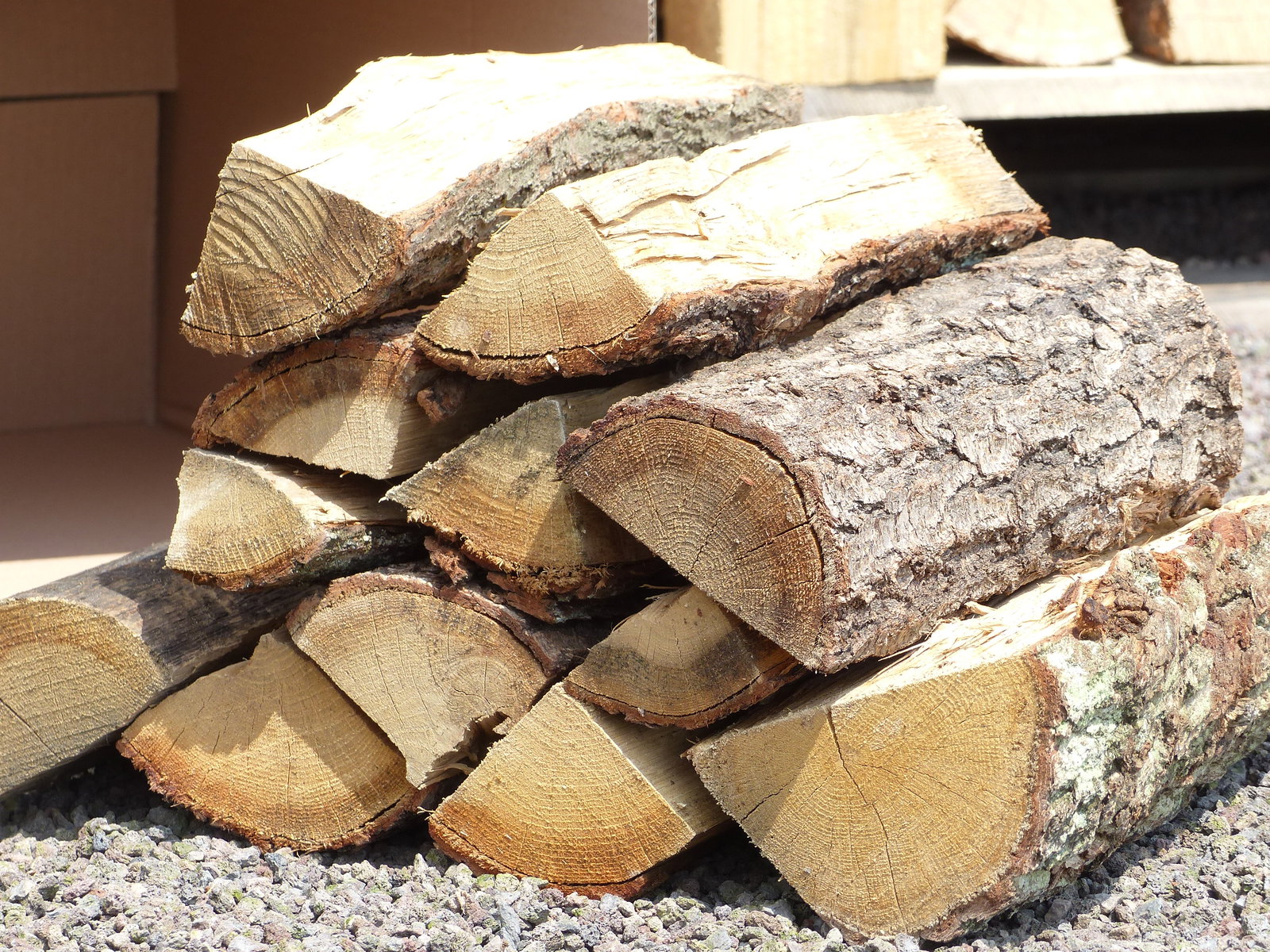 120 kg trockene Eiche, Kaminholz Brennholz Feuerholz Hartholz ca. 25 cm