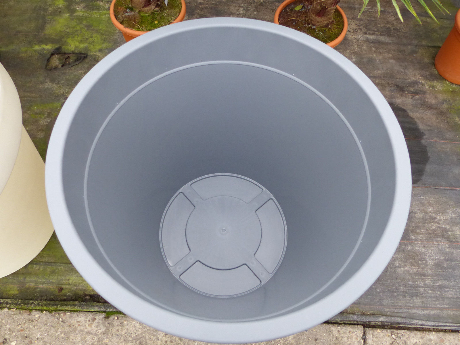 E&K Übertopf grau Ø 80 cm Pflanztopf Blumentopf Pflanzkübel "Ecken und Kanten" Kübel XXL groß